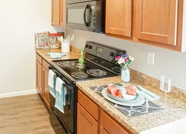 Property at Dillsboro Townhomes - 9920 IN-262, Dillsboro, IN, 47018, 1-2 bed, 1-1.5 bath, [object Object]
