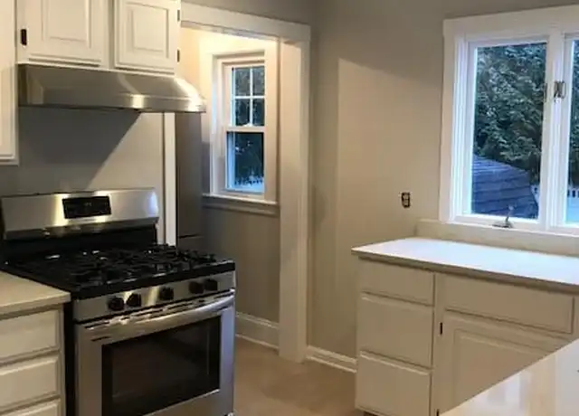 Property at 119 Jewett St, Newton, MA, 02458, 2 beds, 1 bath, [object Object]