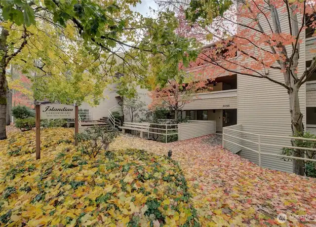 Property at 3055 80th Ave SE #106, Mercer Island, WA, 98040, 2 beds, 2 baths, [object Object]