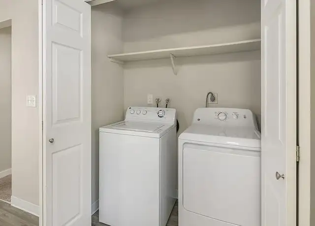 Photo of 309 NE Fairgrounds Rd, Bremerton, WA 98311