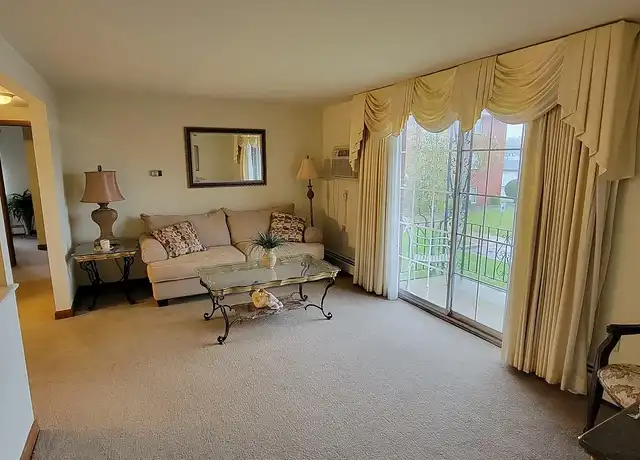Property at Royal York Gardens - 3266 Seneca St, Buffalo, NY, 14224, 2 beds, 1 bath, [object Object]