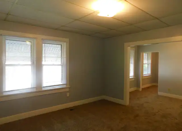 Property at 320 W 2nd Ave Unit 1, El Dorado, KS, 67042, 1 bed, 1 bath, [object Object]