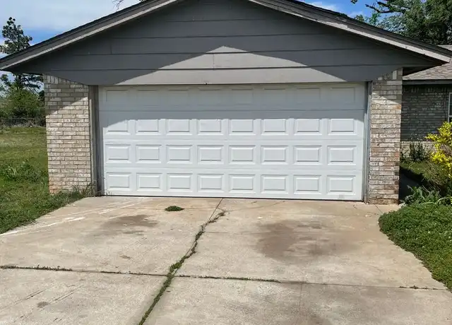 Property at 933 NW 103rd St, Oklahoma City, OK, 73114, 3 beds, 2 baths, [object Object]