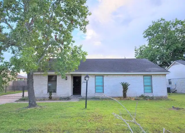 Property at 13215 Frank Ln, Stafford, TX, 77477, 3 beds, 2 baths, [object Object]