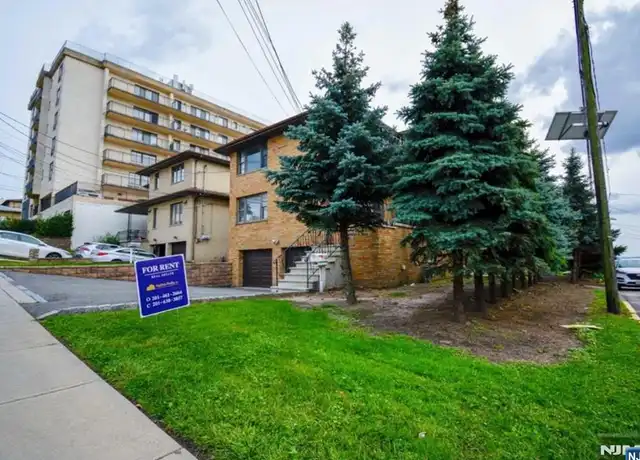 Property at 400 Brinkerhoff Ave Unit 2nd Fl, Palisades Park, NJ, 07650, 3 beds, 2 baths, [object Object]