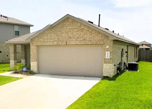 Property at 16790 Lonely Pines Dr, Conroe, TX, 77302, 3 beds, 2 baths, [object Object]