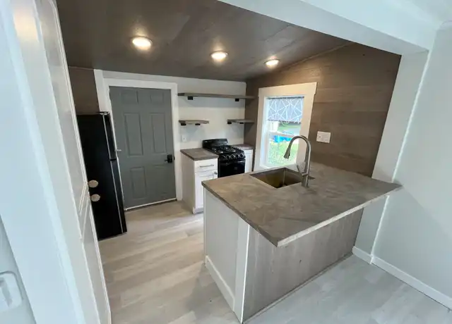Property at 3812 Park Ln, Spring Park, MN, 55384, 1 bed, 1 bath, [object Object]