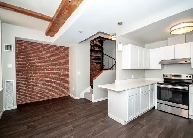 Photo of 1220 Adams St, Dorchester, MA 02124