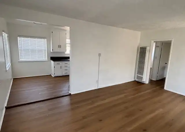 Property at 6208 3rd Ave, Los Angeles, CA, 90043, 2 beds, 1 bath, [object Object]