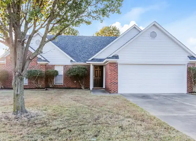 Property at 9163 Bentley Woods Dr, Southaven, MS, 38671, 3 beds, 2 baths, [object Object]