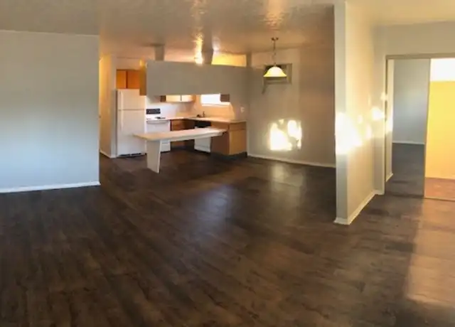 Property at 593 W Crestline Ave Unit 2, Littleton, CO, 80120, 1 bed, 1 bath, [object Object]