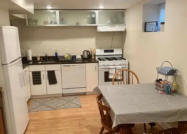 Property at 240 Mason Ter Unit B, Brookline, MA, 02446, 1 bed, 1 bath, [object Object]