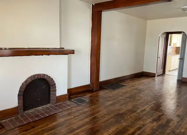 Property at 304 W Fairview Ave Unit 306, Dayton, OH, 45405, 3 beds, 1 bath, [object Object]