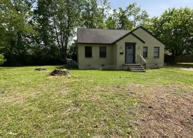 Property at 1184 Panama St, Memphis, TN, 38122, 5 beds, 2.5 baths, [object Object]