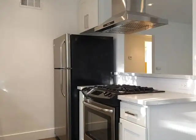 Property at 654 S Thornhill Rd Unit 3, Palm Springs, CA, 92264, 1 bed, 1 bath, [object Object]