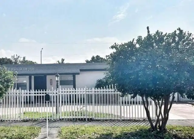 Property at 3469 W 14th Ln, Hialeah, FL, 33012, 3 beds, 2 baths, [object Object]
