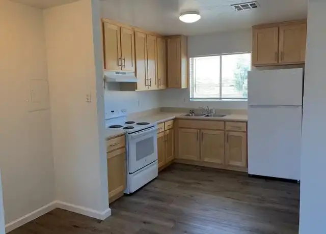 Property at 190 W Alamo St Unit C, Calipatria, CA, 92233, 2 beds, 1 bath, [object Object]