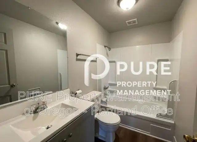 Property at 18411 E Burnside St Unit 113, Portland, OR, 97233, 1 bed, 1 bath, [object Object]