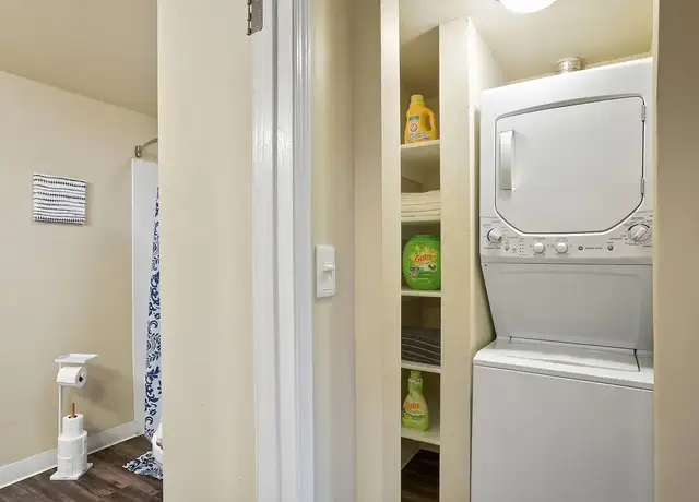 Photo of 151 S Joliet Cir, Aurora, CO 80012