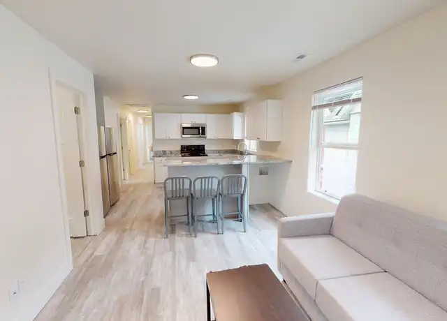 Property at 1214 Washtenaw Ct Unit 1214-3, Ann Arbor, MI, 48104, 6 beds, 3 baths, [object Object]
