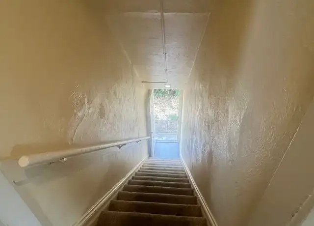 Property at 1392 Lincoln St, Eugene, OR, 97401, 3 beds, 1 bath, [object Object]