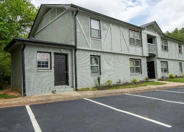 Property at 2607 Cedarhurst Dr, Charlotte, NC, 28269, 2 beds, 1 bath, [object Object]