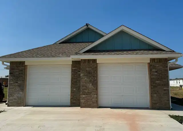 Property at 1418 SW Texas Ave, Lawton, OK, 73501, 2 beds, 2 baths, [object Object]
