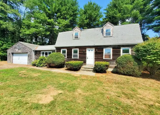 Property at 130 Franklin St Unit 1, East Bridgewater, MA, 02333, 4 beds, 1.5 baths, [object Object]