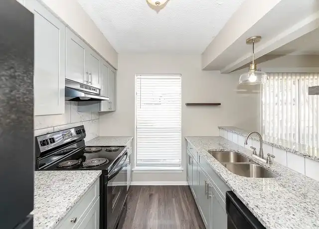 Property at 400 Rosewood apartments - 400 Rosewood Ave, Boerne, TX, 78006, 2 beds, 1 bath, [object Object]
