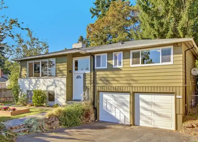 Property at 1712 NE 120th St, Seattle, WA, 98125, 4 beds, 2.5 baths, [object Object]