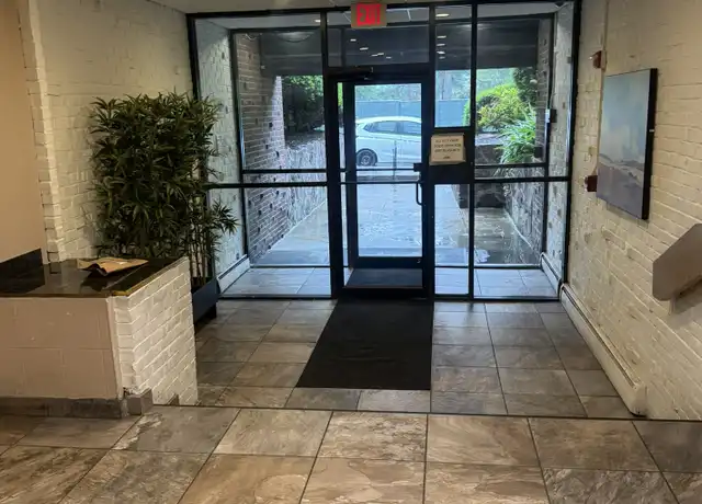 Property at 16 Whites Ave Unit 46, Watertown, MA, 02472, 1 bed, 1 bath, [object Object]