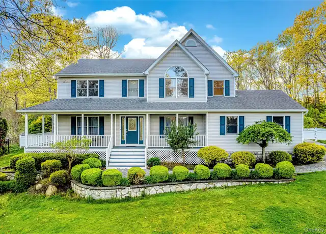Property at 212 Fairway Dr, Wading River, NY, 11792, 4 beds, 2.5 baths, [object Object]