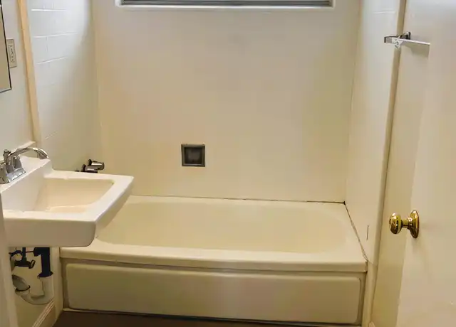 Property at 7810 Hanna St Unit 4, Gilroy, CA, 95020, 1 bed, 1 bath, [object Object]