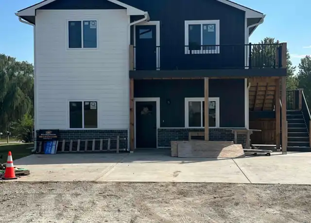 Property at 525 E 10th Ave, El Dorado, KS, 67042, 3 beds, 2 baths, [object Object]