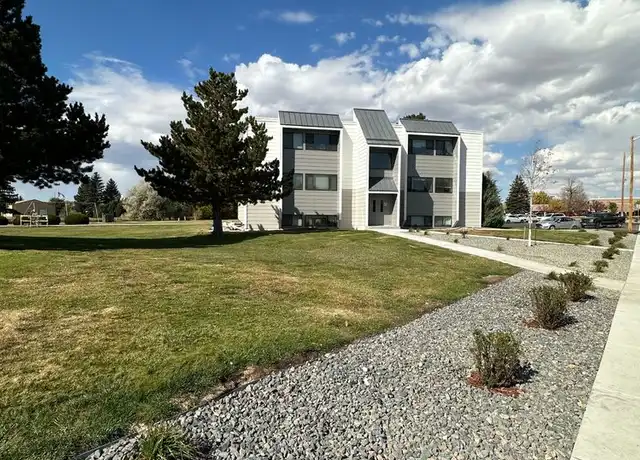 Property at 4500 Parkview Dr Unit 211, Cheyenne, WY, 82001, 2 beds, 1 bath, [object Object]