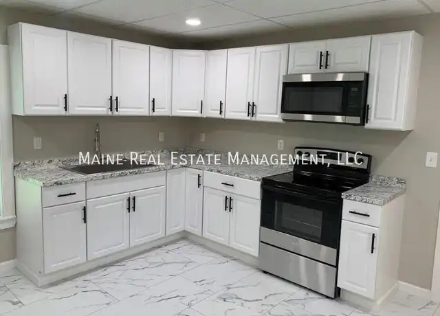 Property at 25 Pearl St, Bangor, ME, 04401, 3 beds, 1.5 baths, [object Object]