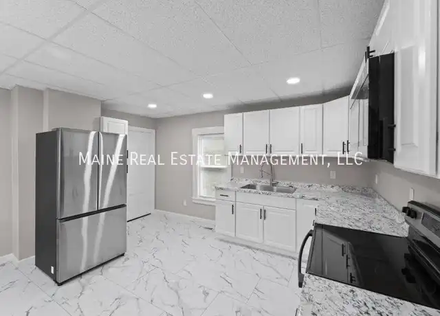 Property at 25 Pearl St, Bangor, ME, 04401, 3 beds, 1.5 baths, [object Object]