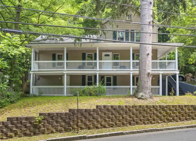 Property at 97 Vernon Ave Unit B, Vernon, CT, 06066, 1 bed, 1 bath, [object Object]