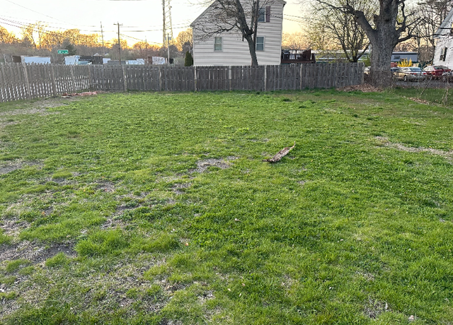 Photo of 2 Morton St Unit 2, Taunton, MA 02780