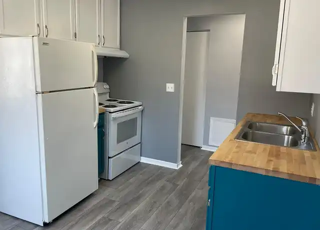 Property at Newport Ponds - 1650 10th Ave, Newport, MN, 55055, 1-2 bed, 1 bath, [object Object]