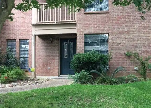Property at 5815 Hollytree Dr, Tyler, TX, 75703, 2 beds, 2 baths, [object Object]