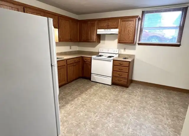 Property at 510 S 1st St Unit 1, Norfolk, NE, 68701, 2 beds, 1 bath, [object Object]