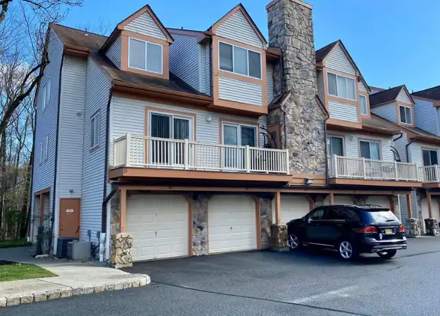 Property at 185 Woods Edge Dr, Succasunna, NJ, 07876, 2 beds, 1.5 baths, [object Object]