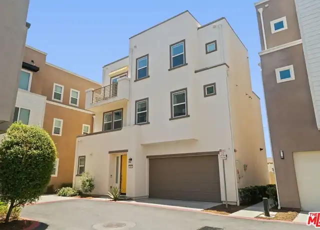 Property at 549 Daniel Freeman Cir, Inglewood, CA, 90301, 4 beds, 3.5 baths, [object Object]