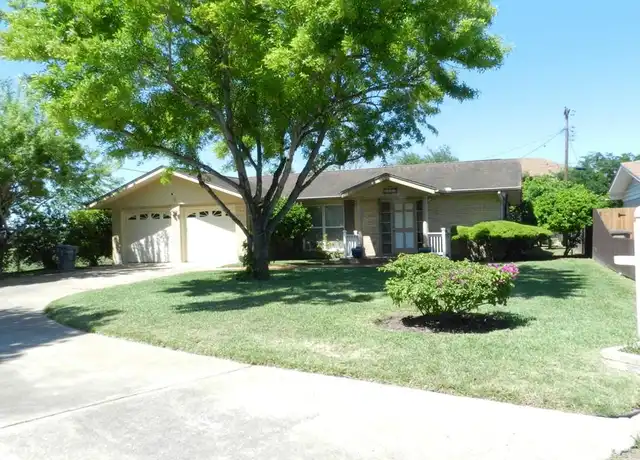 Property at 1123 W Samano St, Edinburg, TX, 78539, 3 beds, 2 baths, [object Object]