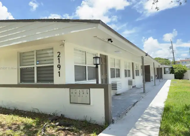 Property at 2191 NE 167th St Unit 5, North Miami Beach, FL, 33162, 2 beds, 2 baths, [object Object]