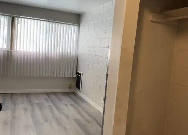 Property at 219 Queen Anne Ave N Unit 304, Seattle, WA, 98119, 2 beds, 1 bath, [object Object]