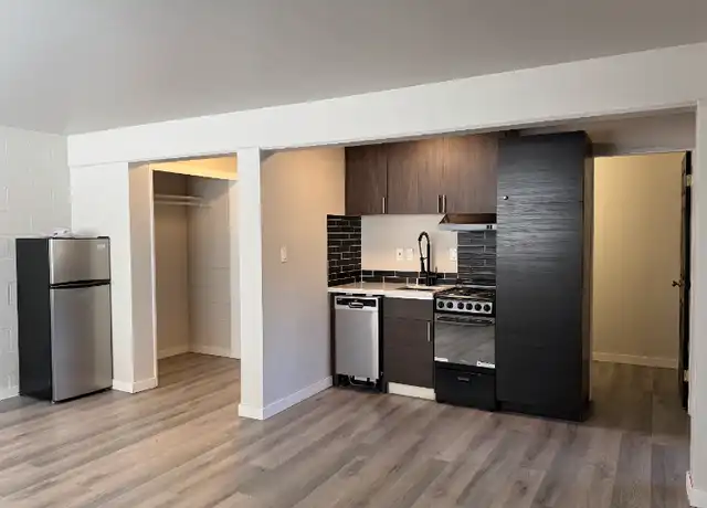 Property at 219 Queen Anne Ave N Unit 304, Seattle, WA, 98119, 2 beds, 1 bath, [object Object]