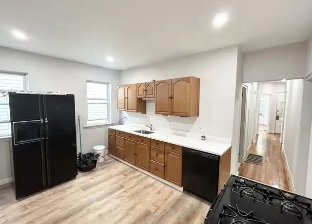 Property at 10 Pond St Unit 1, Boston, MA, 02125, 4 beds, 1 bath, [object Object]