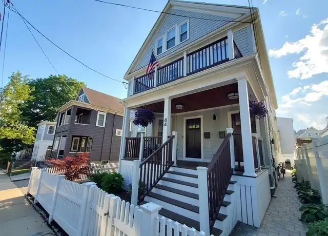 Property at 44 Belmont St Unit B, Somerville, MA, 02143, 1 bed, 1 bath, [object Object]